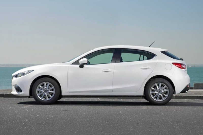 Mazda 3 White 2020 хэтчбек