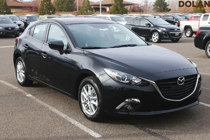 Mazda 3 хэтчбек черная