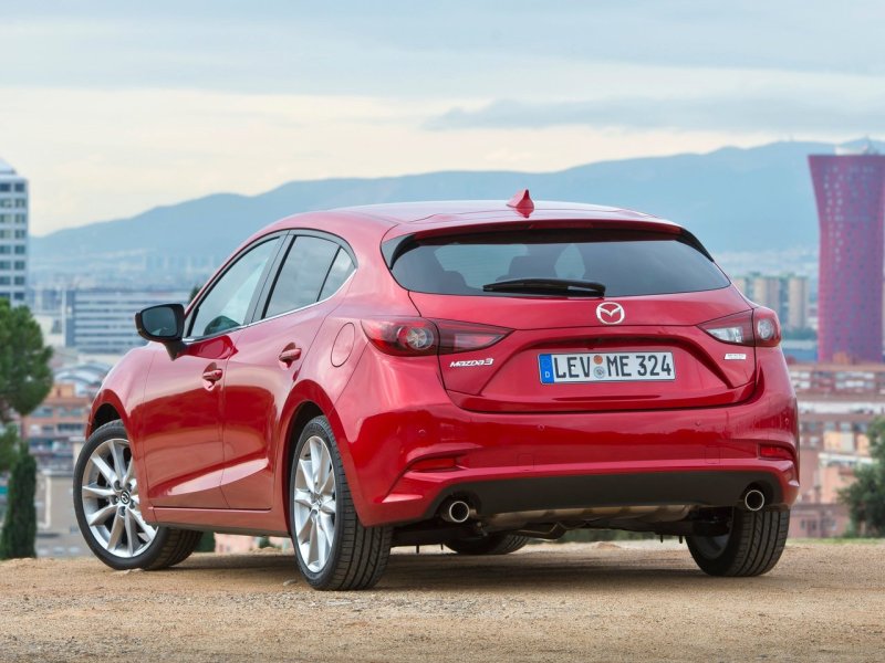 Mazda 3 хэтчбек 2016