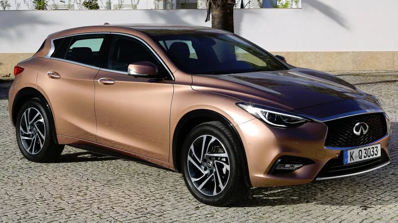 Infiniti q30 2022