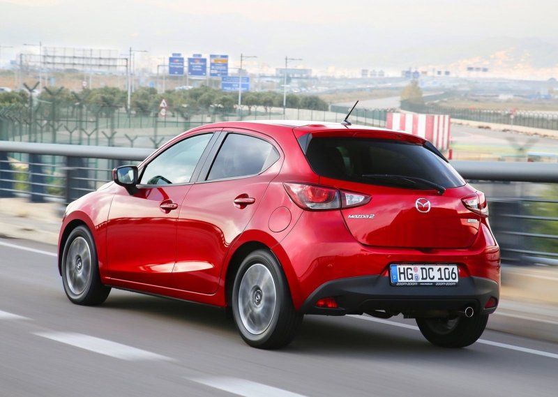 Mazda 2 2016