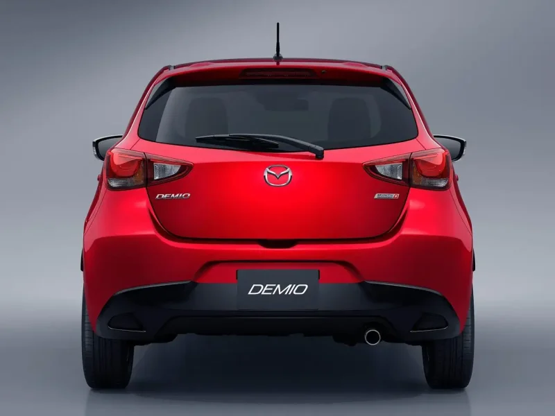 Mazda Demio 2015 багажник