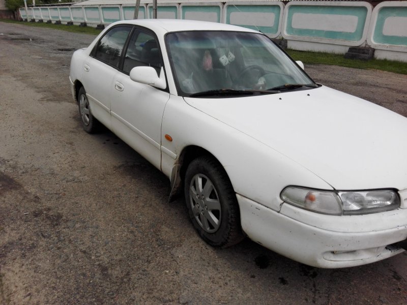 Mazda 626 1993 белая