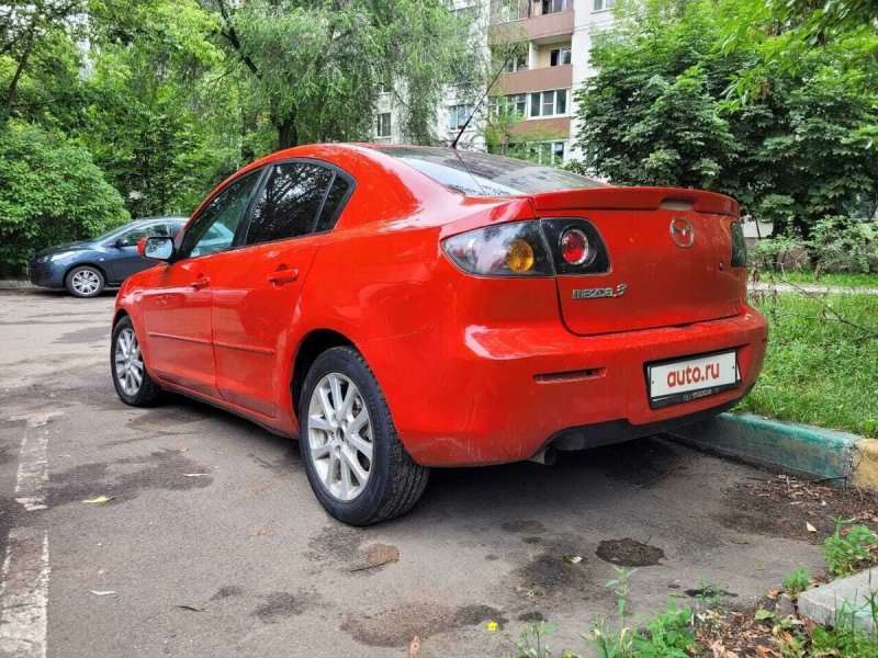 Mazda 3 седан