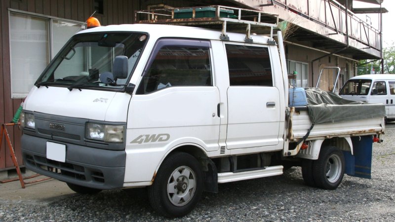 Mazda Bongo Brawny van