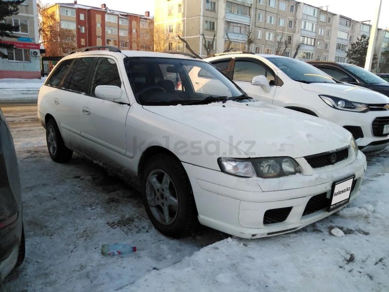 Mazda Capella белая