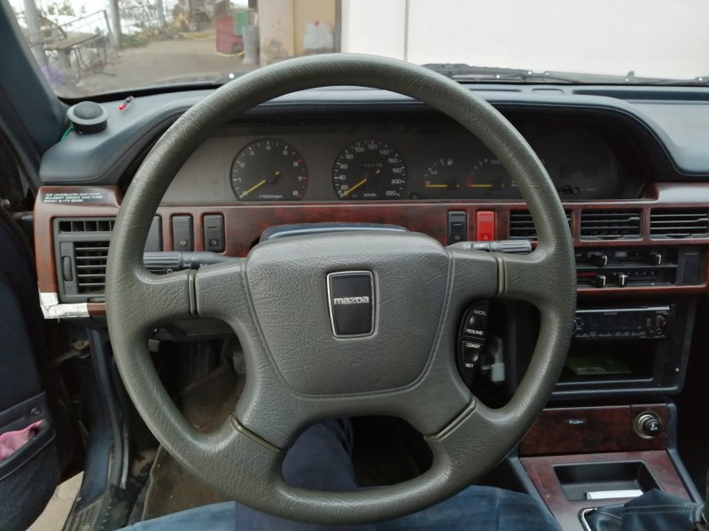 Mazda 929 салон