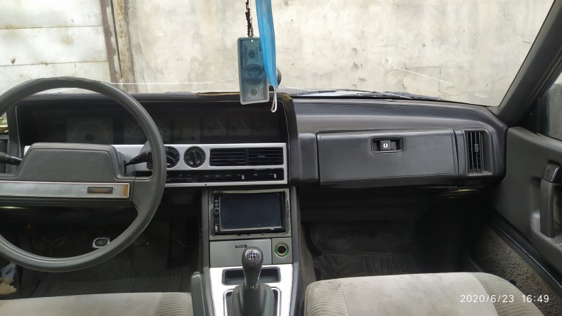 Mazda 929 HC салон