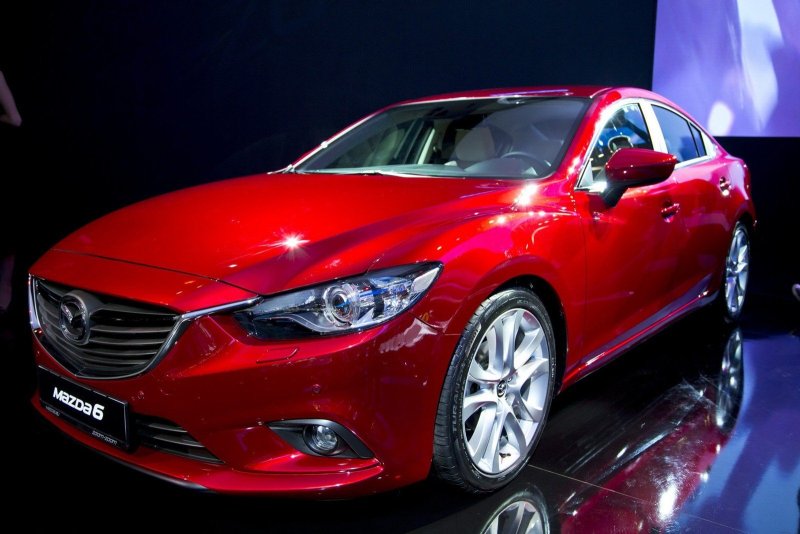 Mazda 6 красная