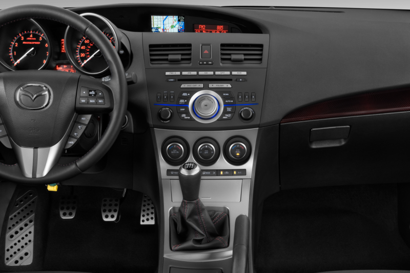 Mazda 3 2011 панель