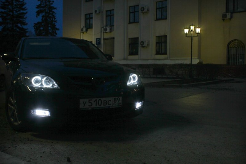 Mazda 3, 2008 ночью