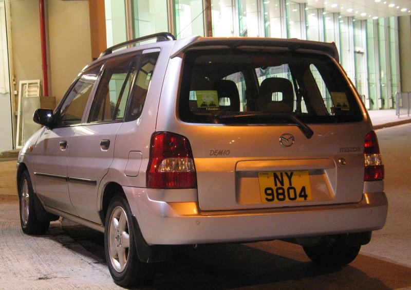 Mazda Demio/2 2001