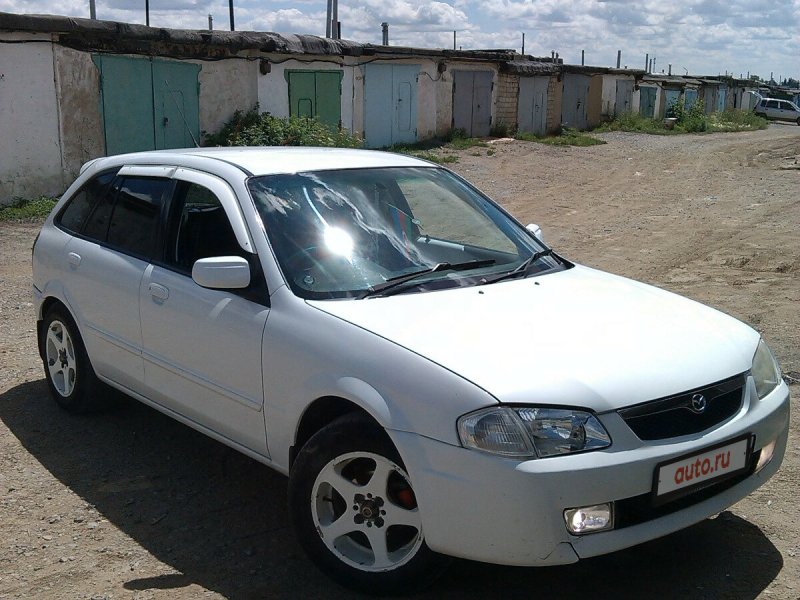 Mazda familia s-Wagon 2001