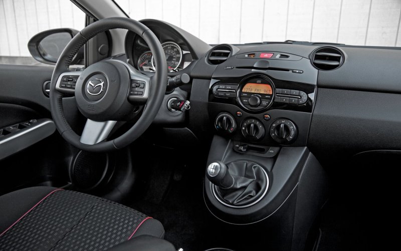 Mazda 2 2014 inside