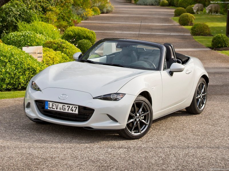 Mazda Miata mx5 белая