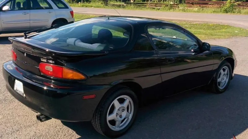 Mazda MX-3, 1993