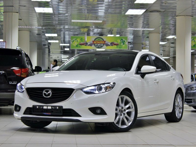 Mazda 6 белая