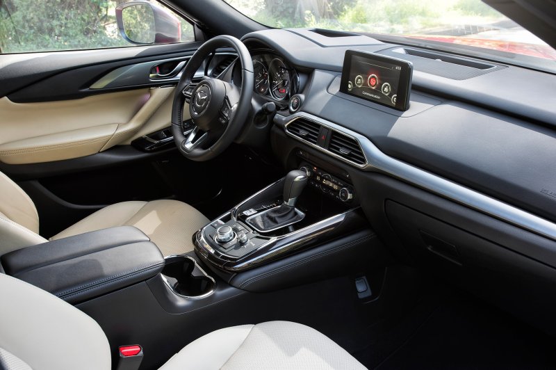 Mazda CX 9 Interior