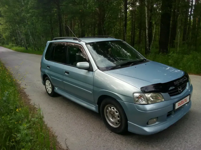 Mazda Demio 2000