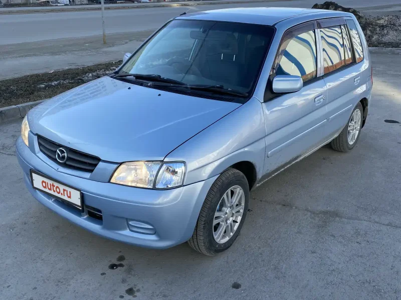 Mazda Demio 2000