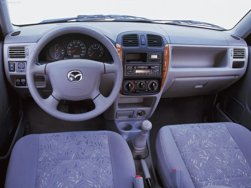 Mazda Demio 2002 салон