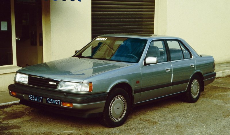 Автомобиль Mazda 929 1987-91