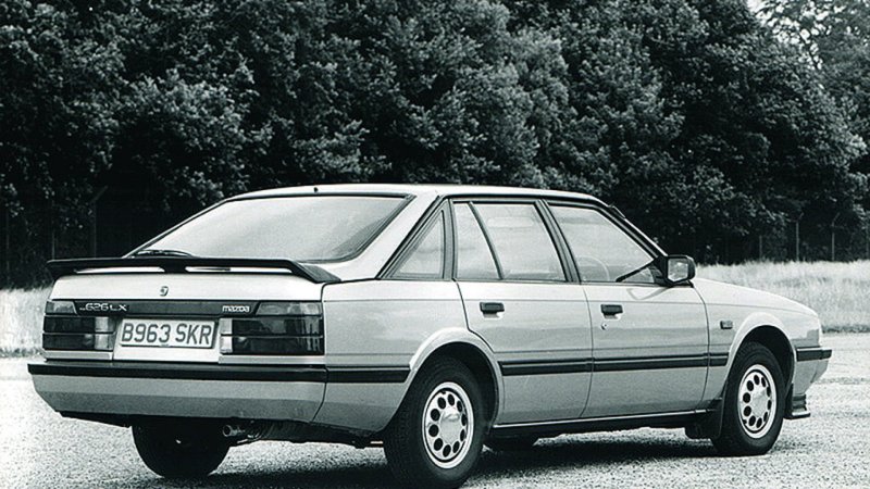 Mazda 626 1987 хэтчбек
