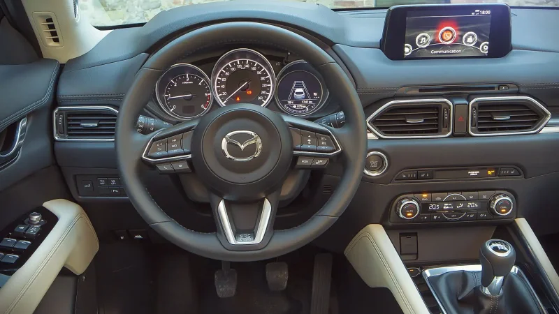 Mazda CX 5 2020 салон