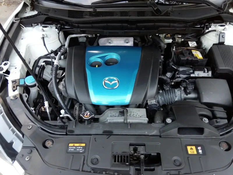 Mazda CX 5 подкапотное пространство