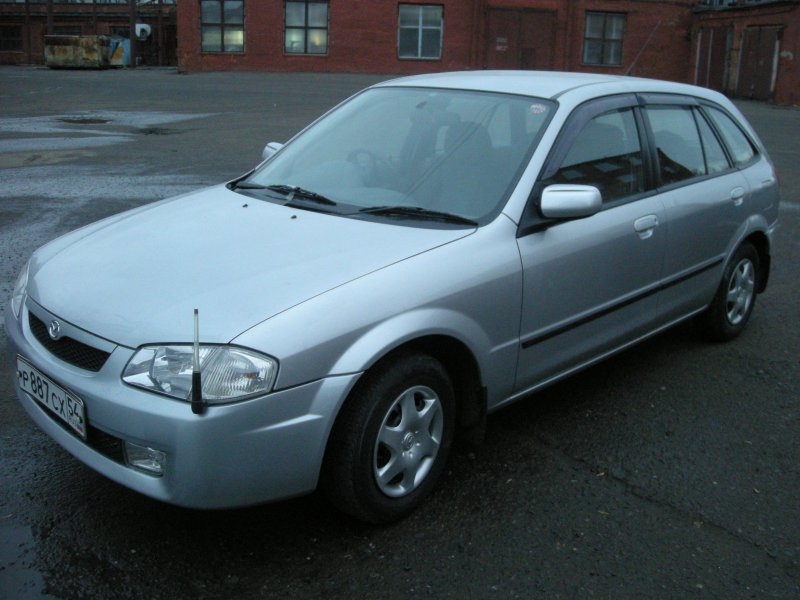 Mazda familia DX 1999