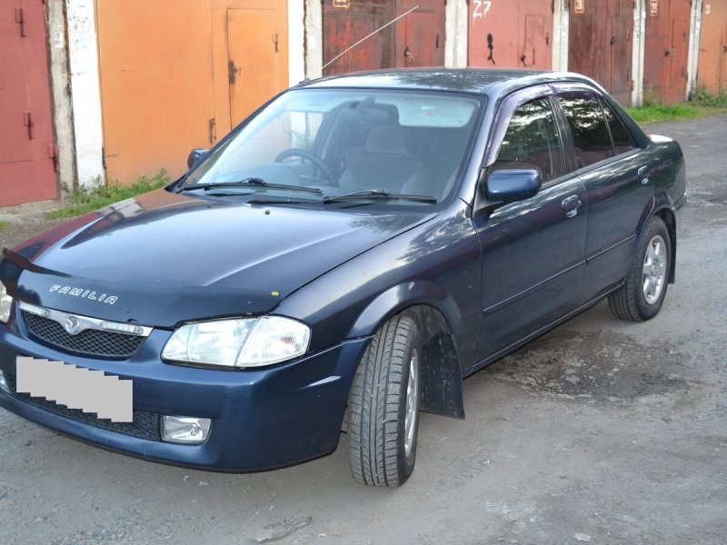 Mazda familia Wagon 1999