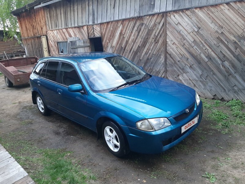 Mazda familia 1999