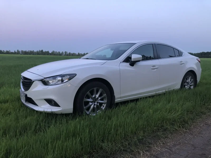 Mazda 6 белая