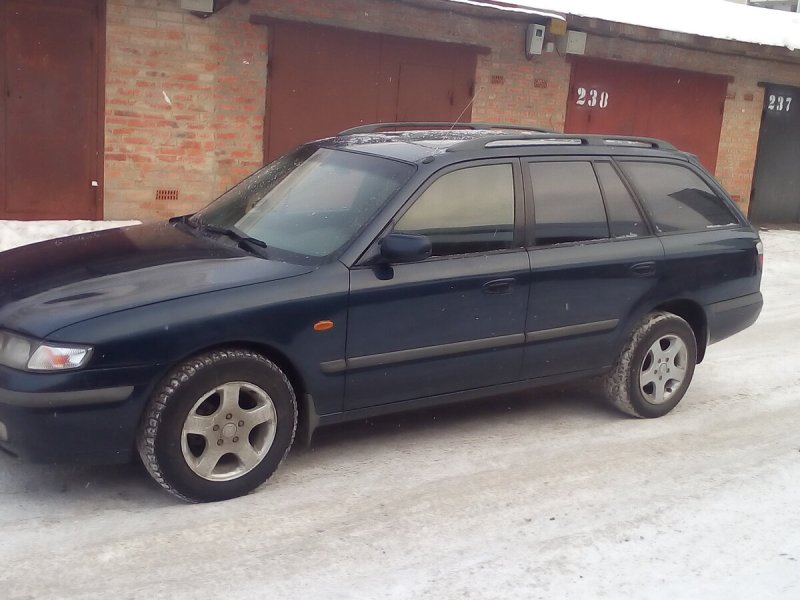 Mazda универсал 2000