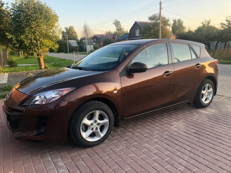 Mazda 3 2011 года