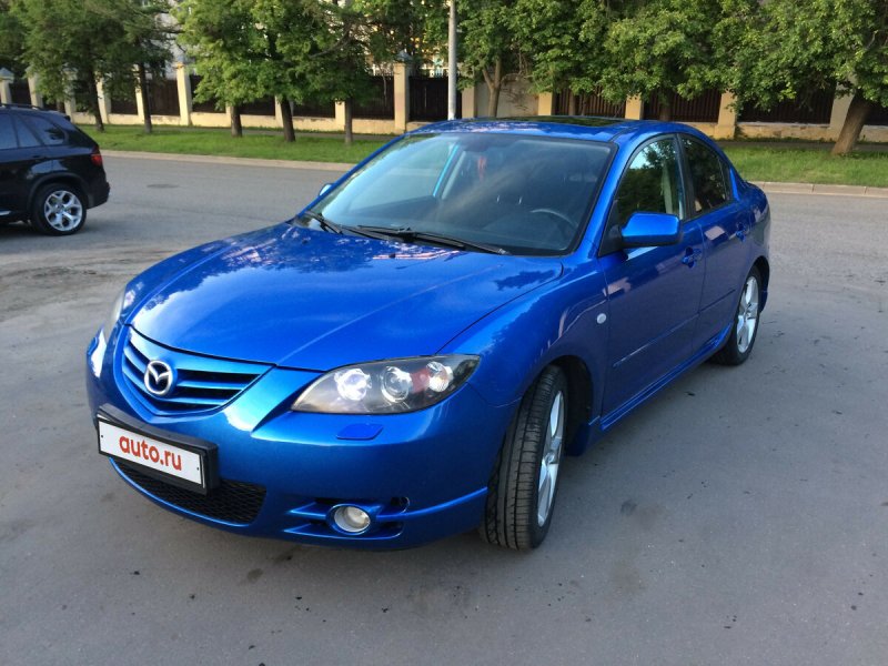 Mazda 3 синяя седан