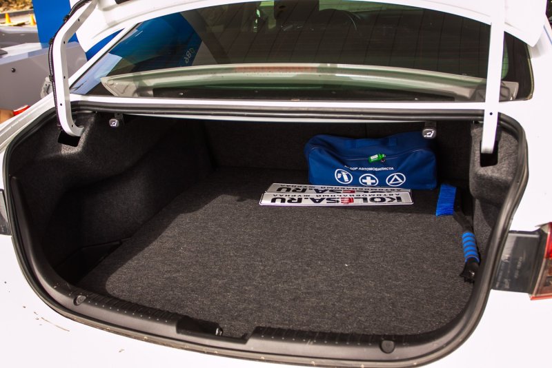 Mazda 6 GH седан багажник