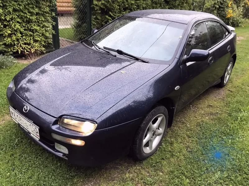 Mazda 323f 1998