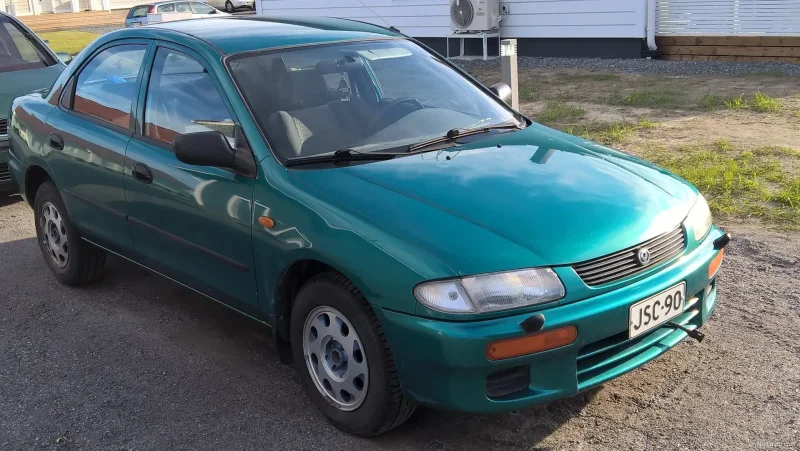 Mazda 323 седан 1996