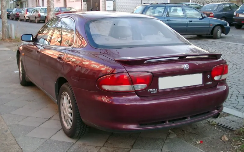 Mazda Кседос 6