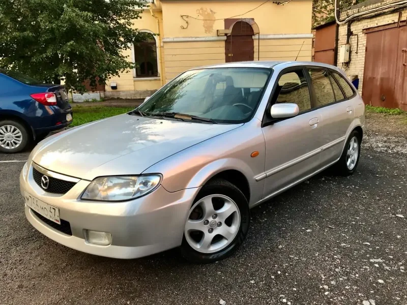 Mazda 323 vi (bj)