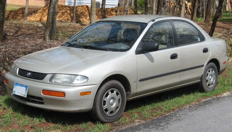 Mazda 323 ba седан 1995