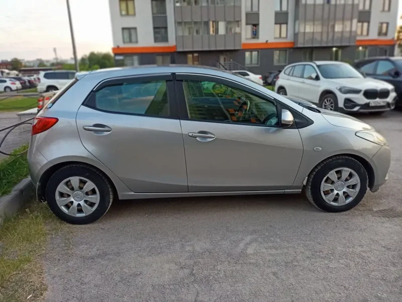 Mazda Demio 2010