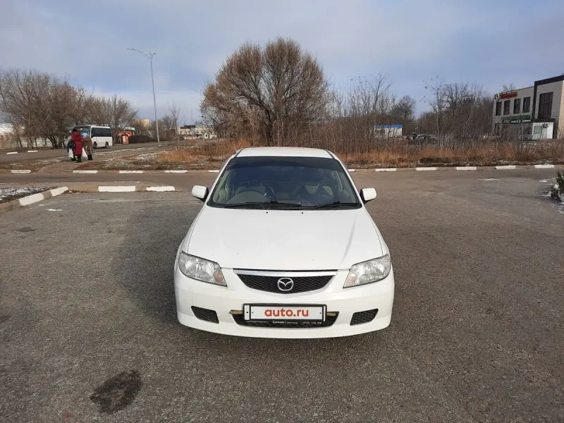 Mazda familia bj5p белая