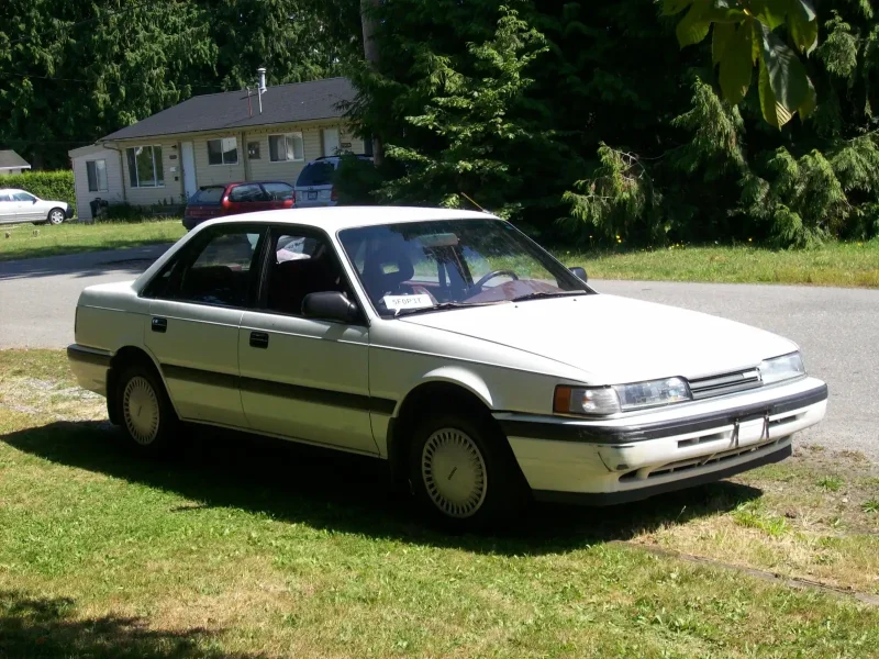 Mazda 323 bg 1989