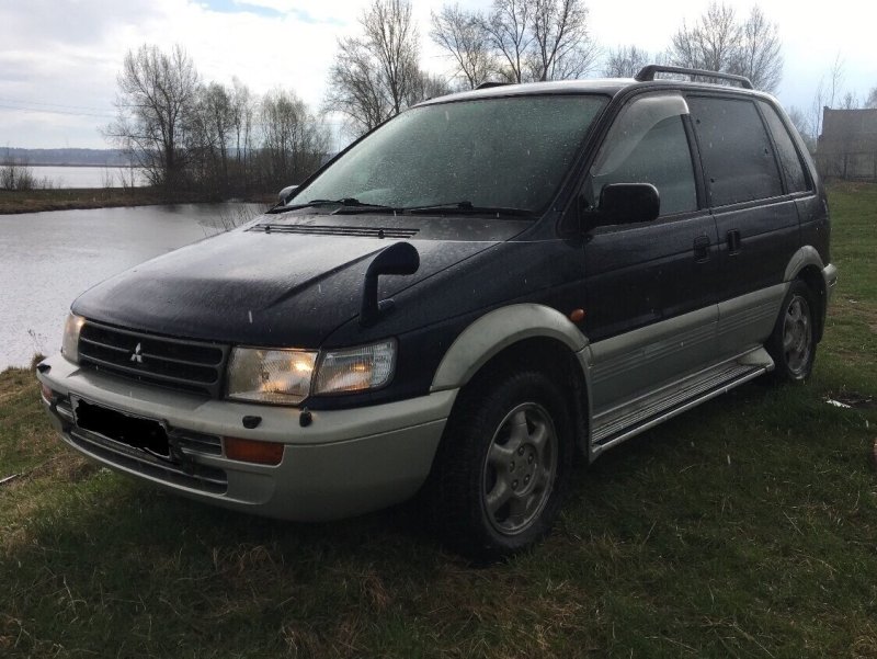 Mitsubishi RVR 1995