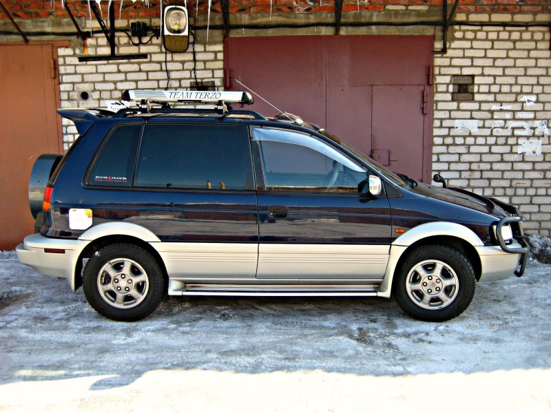 Mitsubishi RVR 1992
