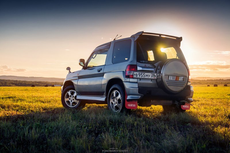 Mitsubishi Pajero io 1.8 1198 года
