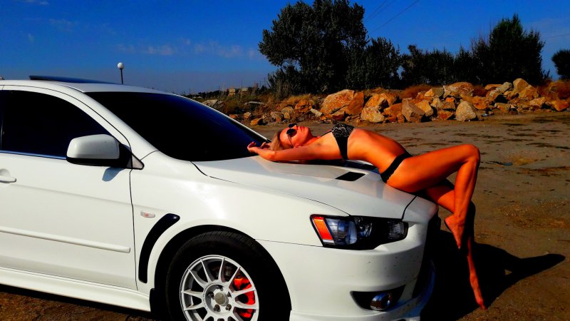 Mitsubishi Lancer 10 girl