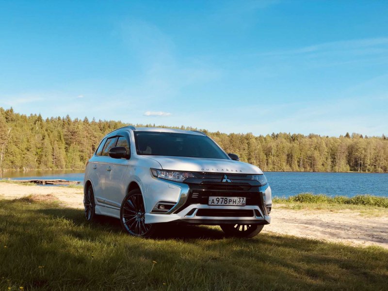 Mitsubishi Outlander PHEV 2021